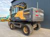 Volvo EW180E Photo 2 thumbnail