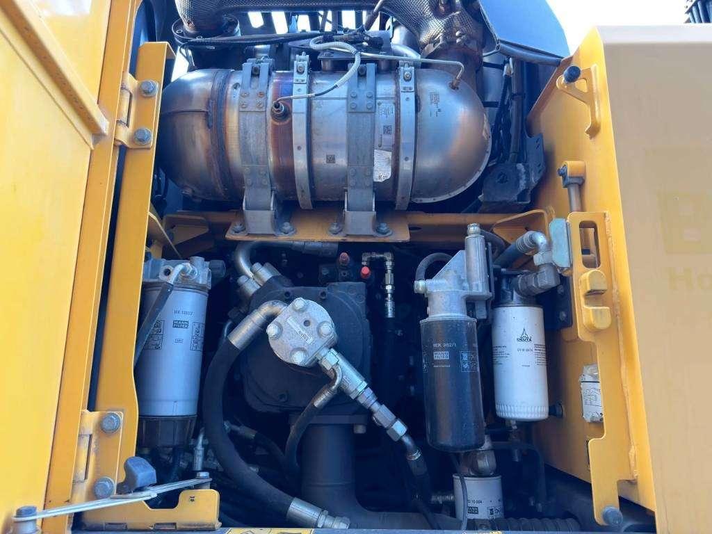 Volvo EW180E Photo 21