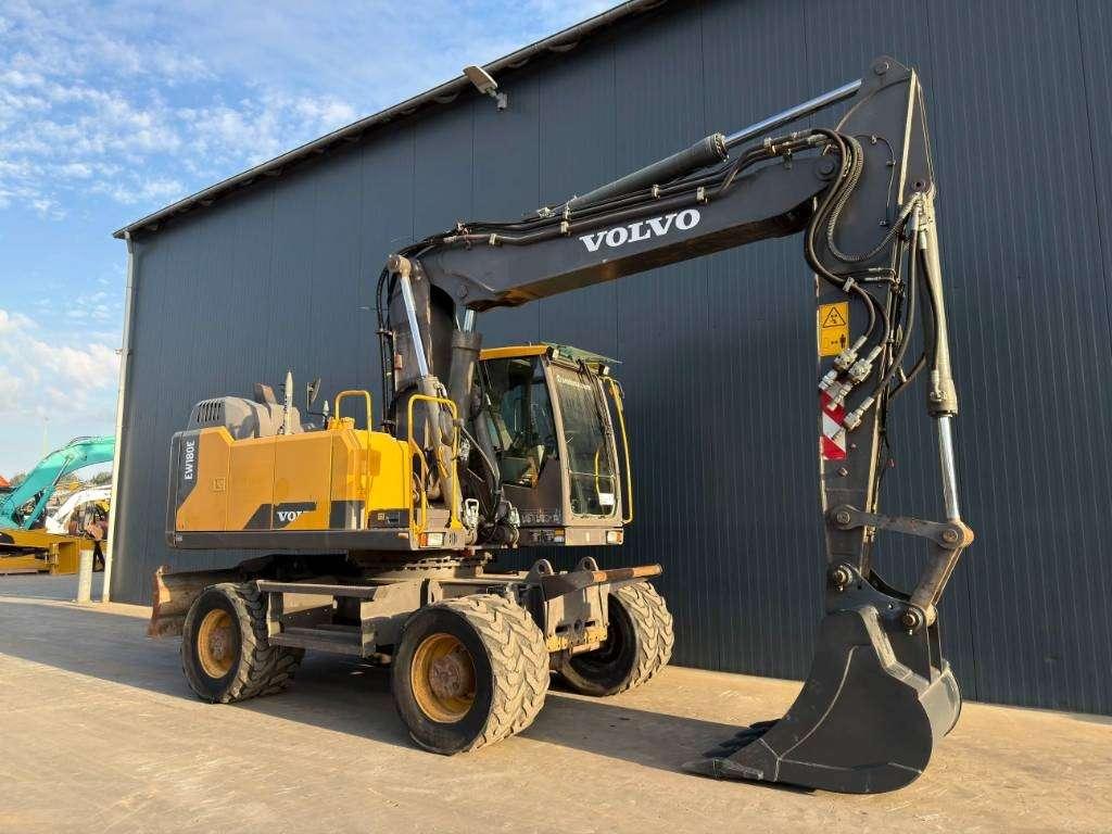Volvo EW180E Photo 3