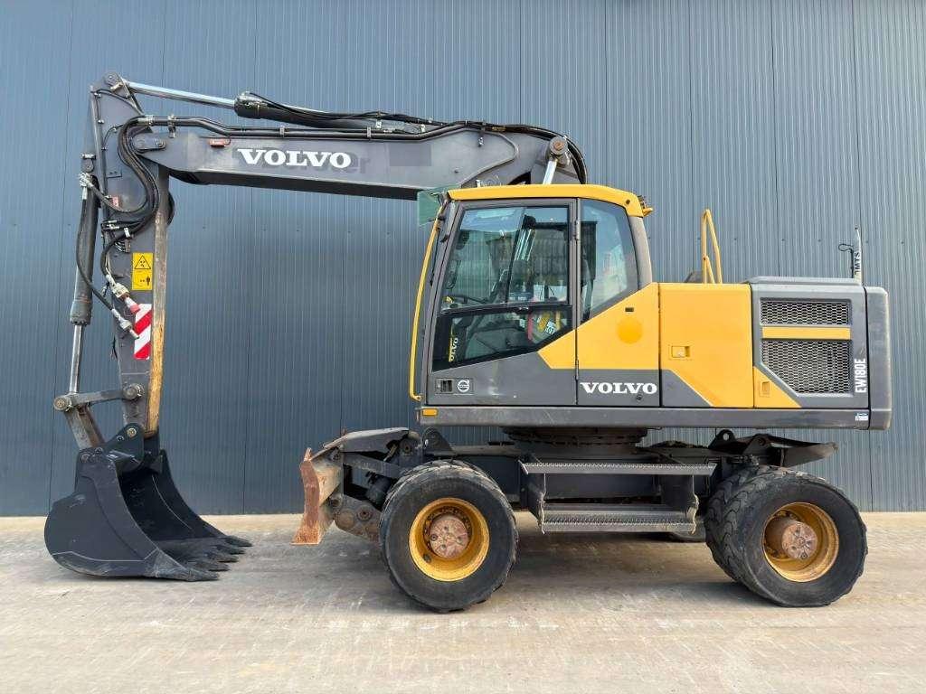 Volvo EW180E Photo 5