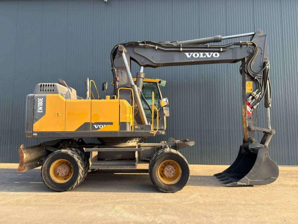 Volvo EW180E Photo 6