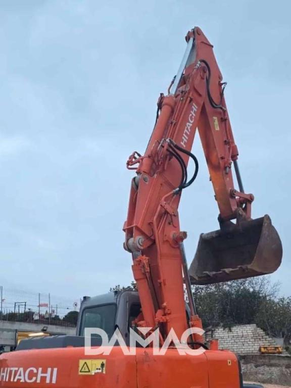 Hitachi ZX130 Photo 3