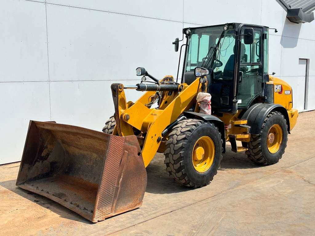 Caterpillar 908M - Quick Coupler / Automatic Greasing Photo 2