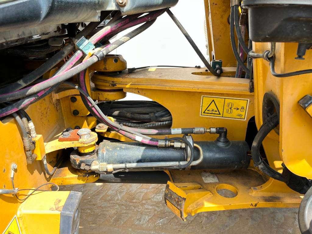 Caterpillar 908M - Quick Coupler / Automatic Greasing Photo 23