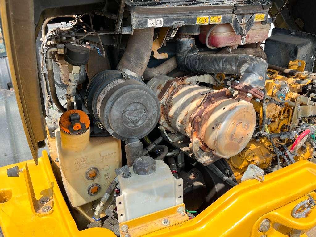 Caterpillar 908M - Quick Coupler / Automatic Greasing Photo 26