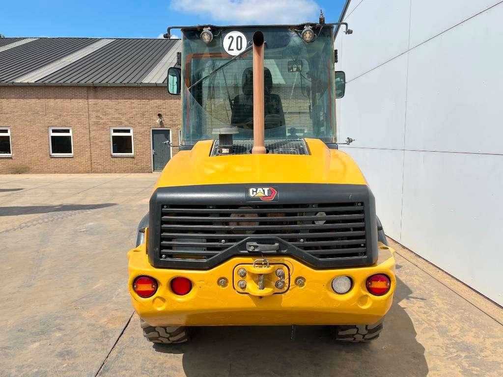 Caterpillar 908M - Quick Coupler / Automatic Greasing Photo 4