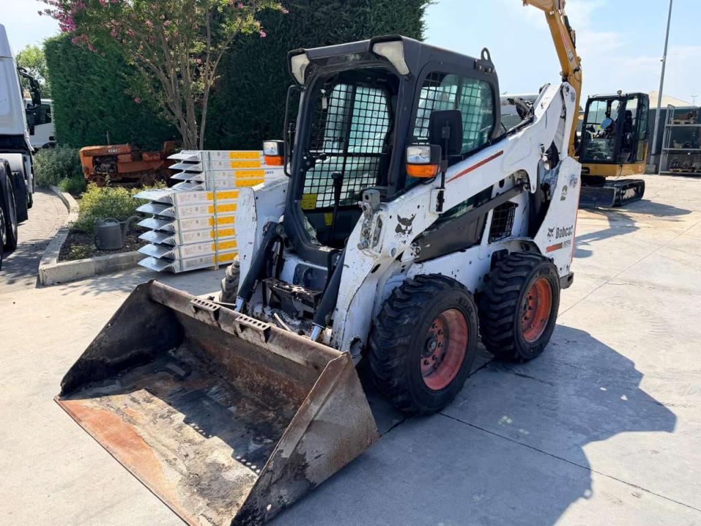 Bobcat S 570 2 speed Photo 1