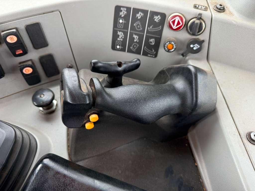 CAT D8T - GERMAN Machine / Ripper Photo 11