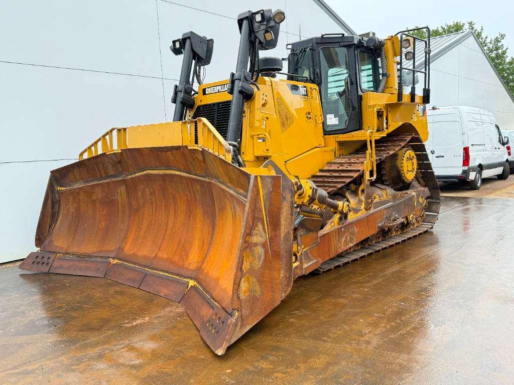 CAT D8T - GERMAN Machine / Ripper Photo 2