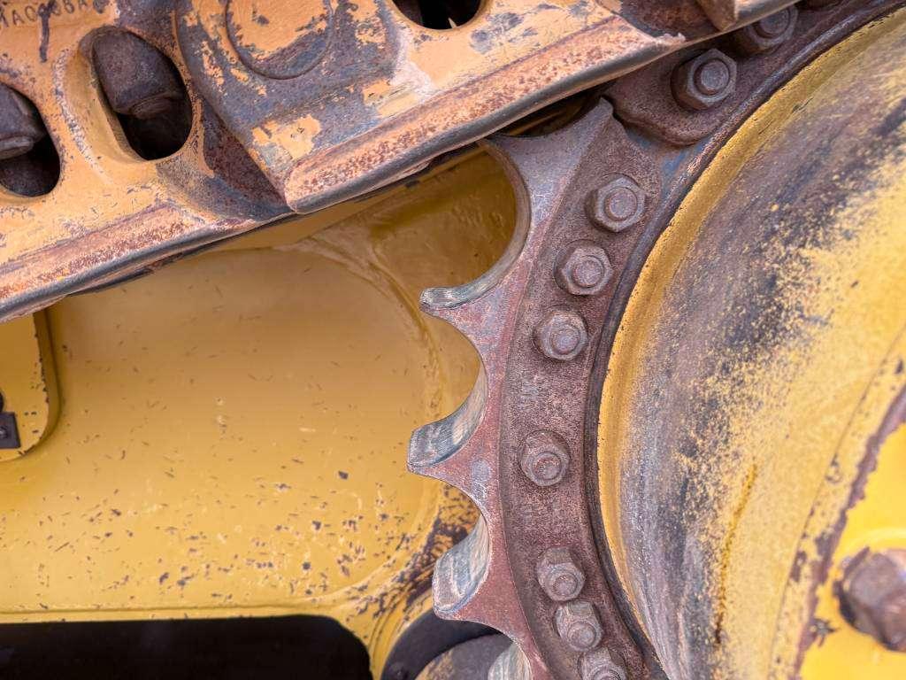 Caterpillar D8T - GERMAN Machine / Ripper Photo 26