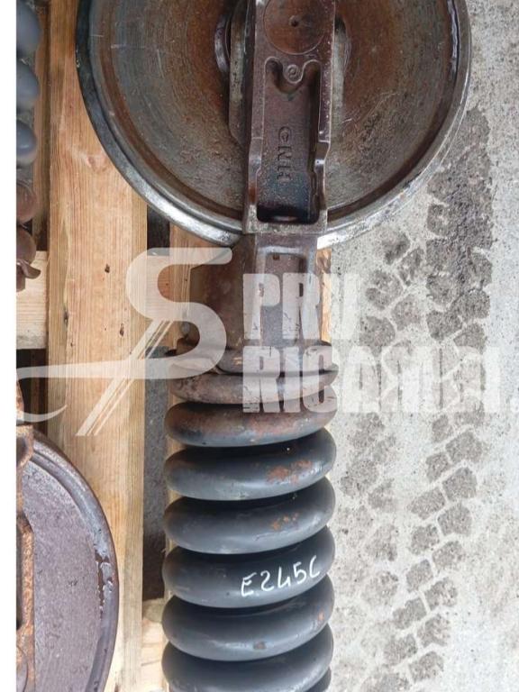 Idler wheel for New Holland E 245 C Photo 3