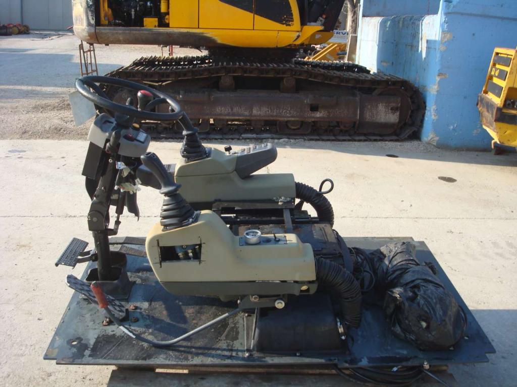 Under-cab control unit with pilot controls for Fiat Hitachi 150W3 Photo 2