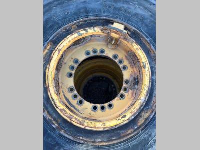 for 23.5R25 tires Rims for Volvo L110, L120 Photo 1