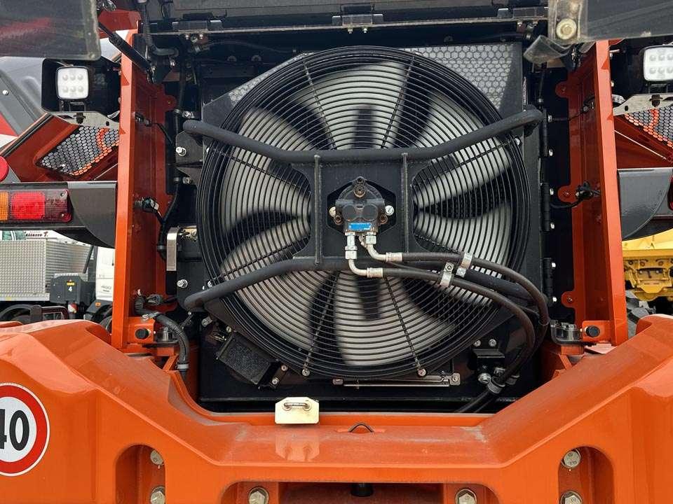Hitachi ZW250-7 Photo 12