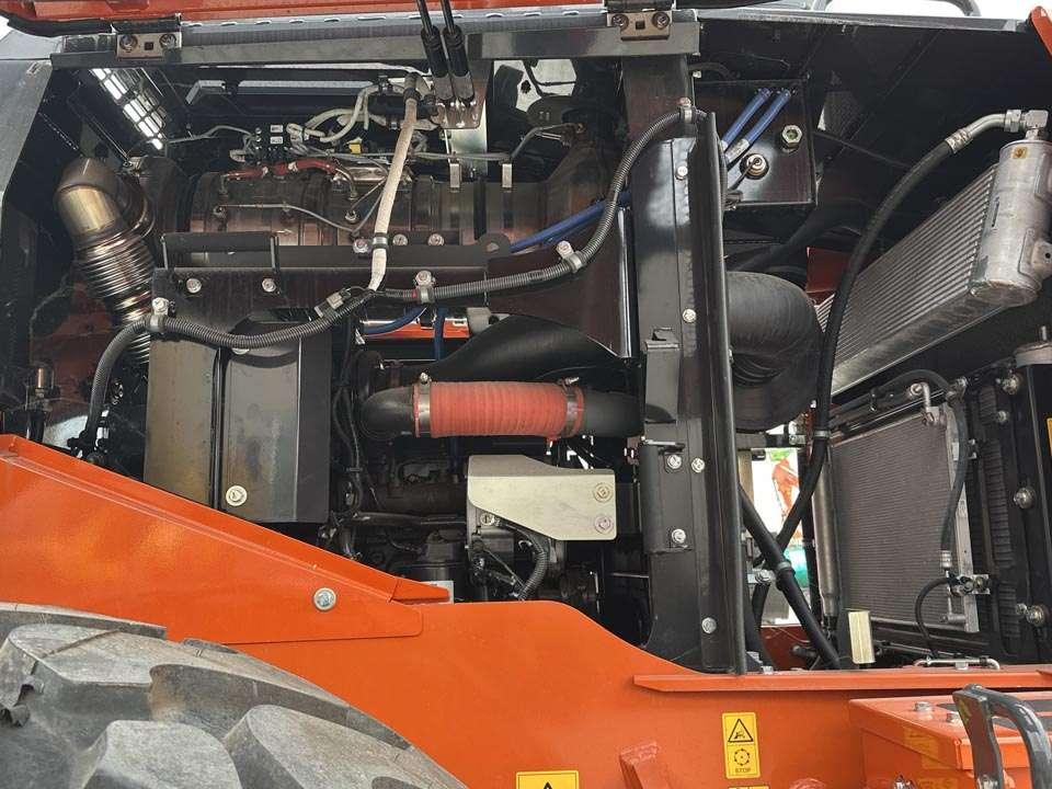 Hitachi ZW250-7 Photo 13