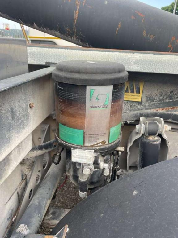 Mercedes-Benz 4144 Photo 10