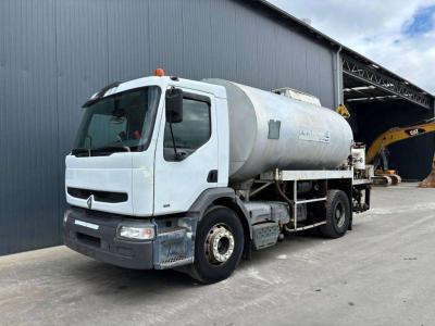 Renault Rincheval - 9.000 Liter sold by Smitma B.V.