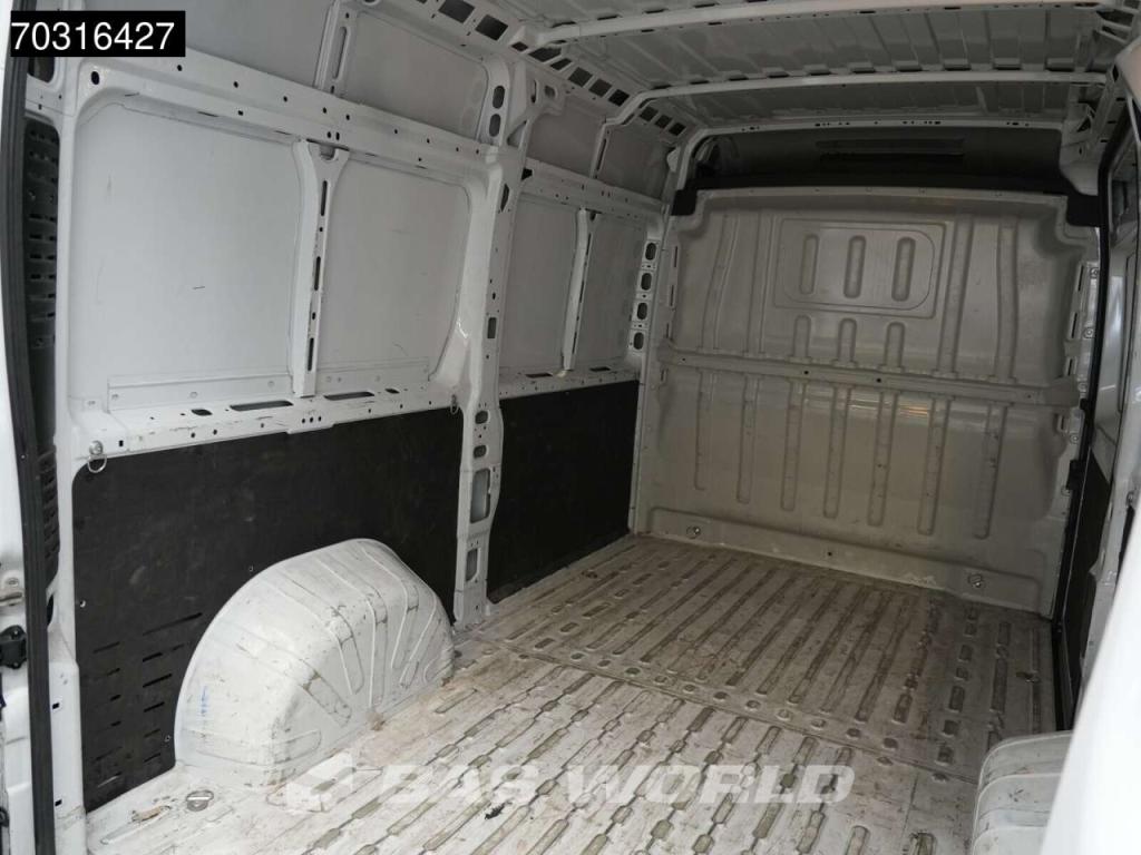 Peugeot Boxer 140PK L2H2 Airco Cruise Parkeersensoren Euro6 L2 Airco Cruise control Photo 11