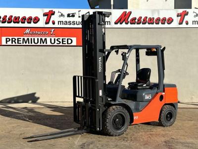 Toyota 52-8FDF30 sold by Massucco T. Srl