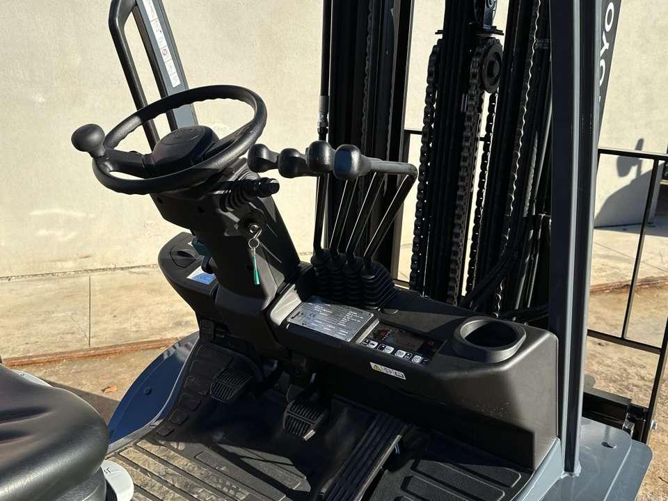 Toyota 52-8FDF30 Photo 10