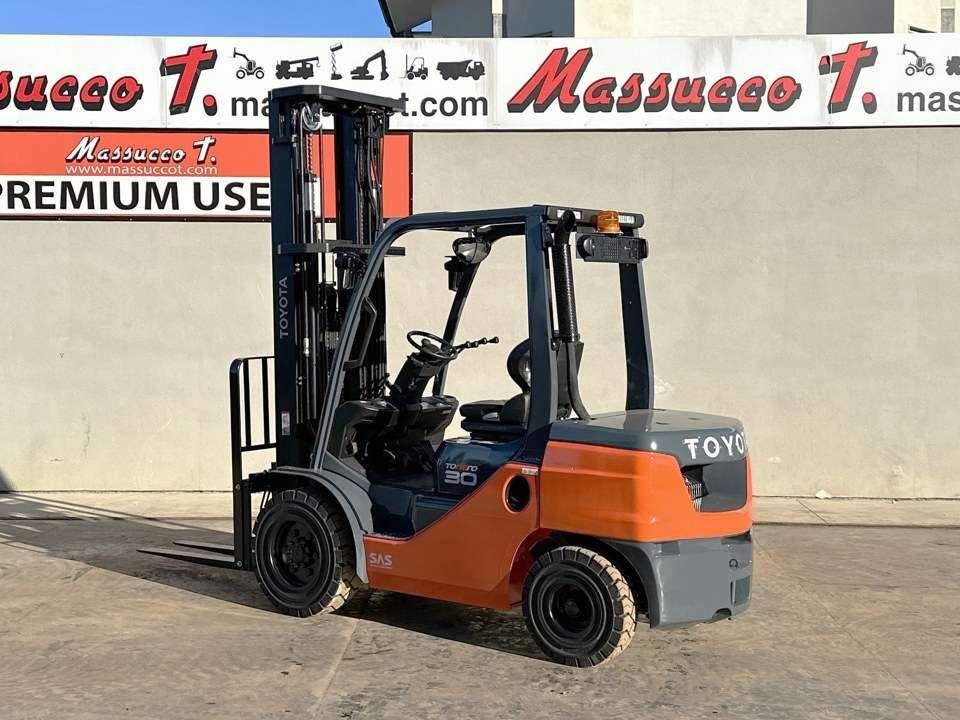 Toyota 52-8FDF30 Photo 3