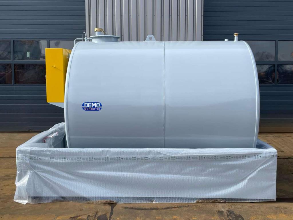 Emiliana Serbatoi TF9/50 9000Ltr fuel tank Photo 11