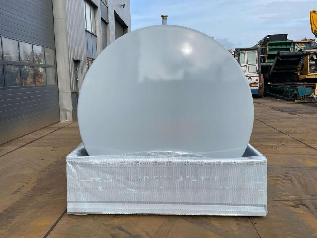 Emiliana Serbatoi TF9/50 9000Ltr fuel tank Photo 5