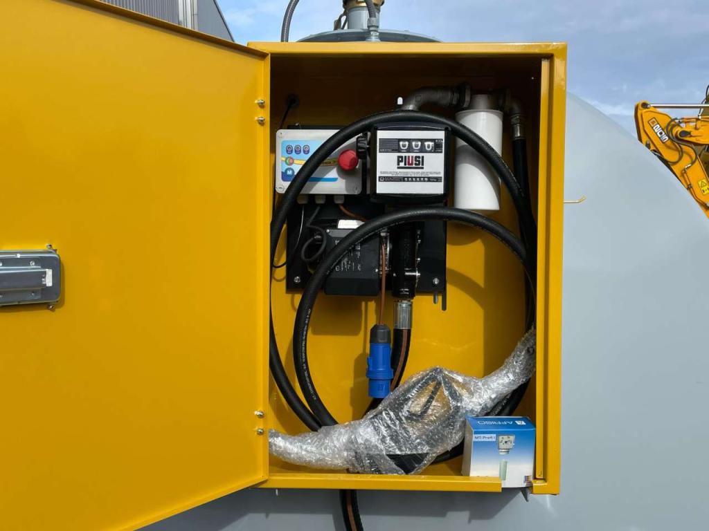 Emiliana Serbatoi TF9/50 9000Ltr fuel tank Photo 9