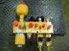 Arm drop prevention valve (block) for Liebherr 904 Photo 1 thumbnail