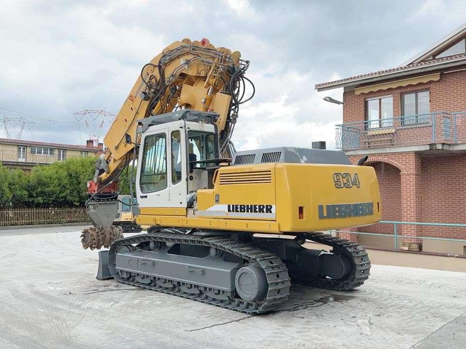Liebherr R 934 Tunnelling Photo 3