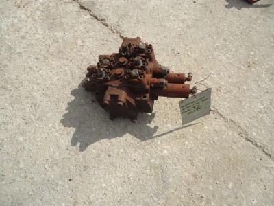 Hydraulic distributor for Fiat Kobelco W190 sold by OLM 90 Srl