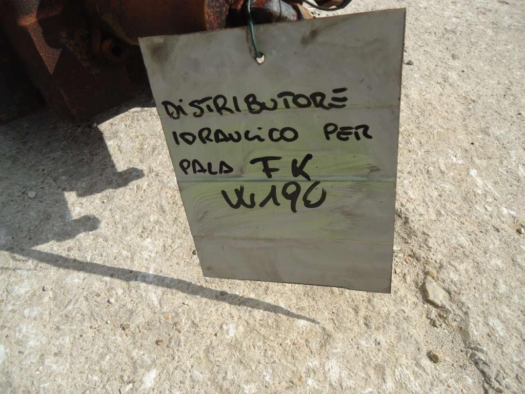 Hydraulic distributor for Fiat Kobelco W190 Photo 5