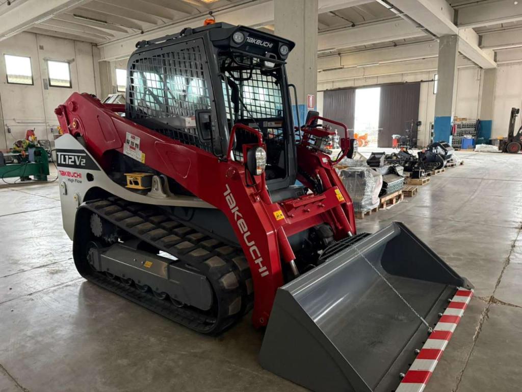 Takeuchi TL12V2 Photo 2