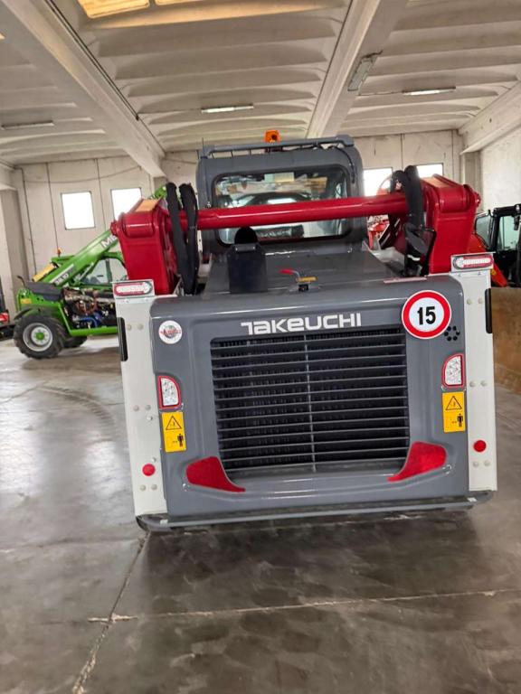 Takeuchi TL12V2 Photo 6