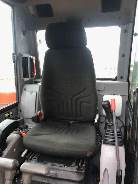 Kubota KX080-4a Photo 8