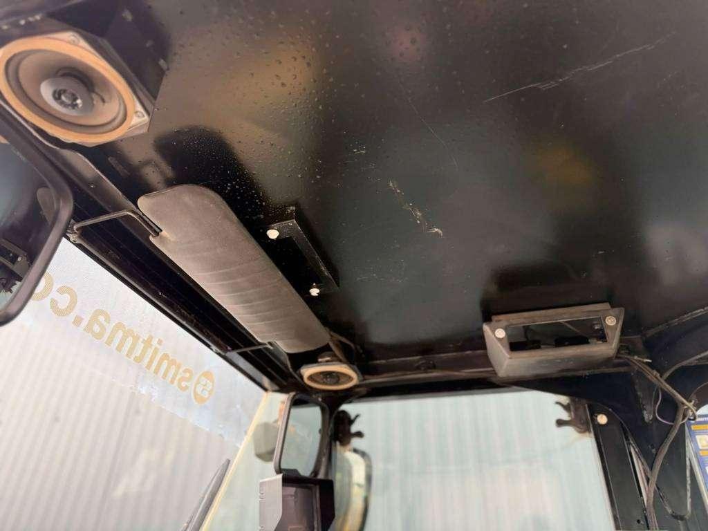 Caterpillar CS74 Photo 29