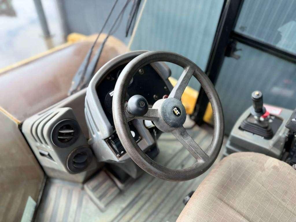 Caterpillar CS74 Photo 30