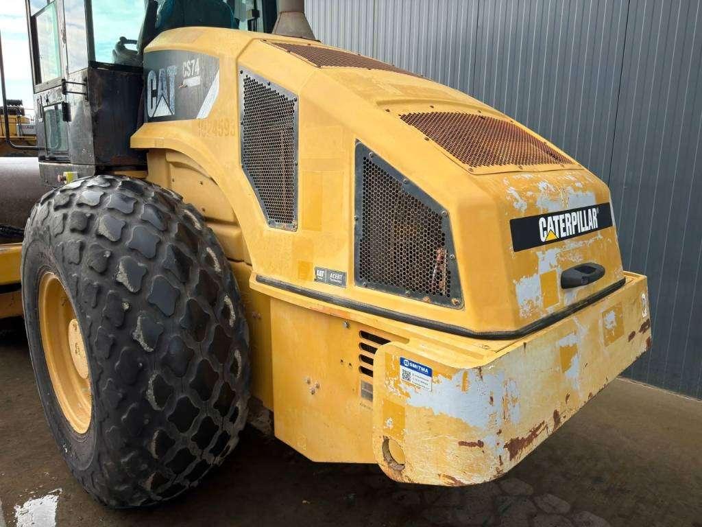 Caterpillar CS74 Photo 6