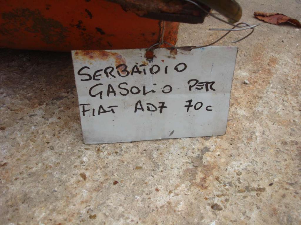 Diesel tank for Fiat AD7-70C Photo 4