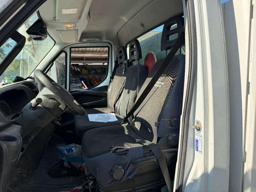 Iveco DAILY 35C16 Photo 9