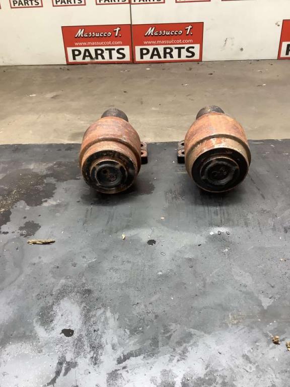 Carrier rollers for Hitachi Zx135 US-7 Photo 3