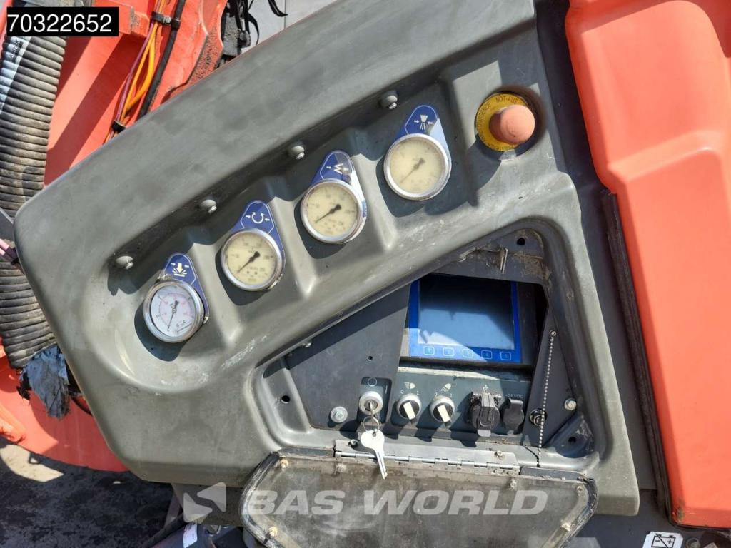 Sandvik Dino DC400Ri Remote Control Photo 29