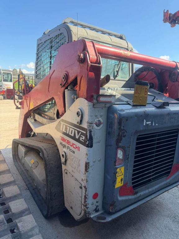 Takeuchi TL10V2 Photo 2