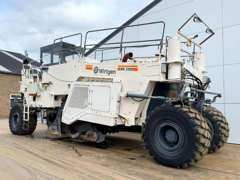 Wirtgen WR2500S - Airco / Backup Camera / US EPA Photo 2