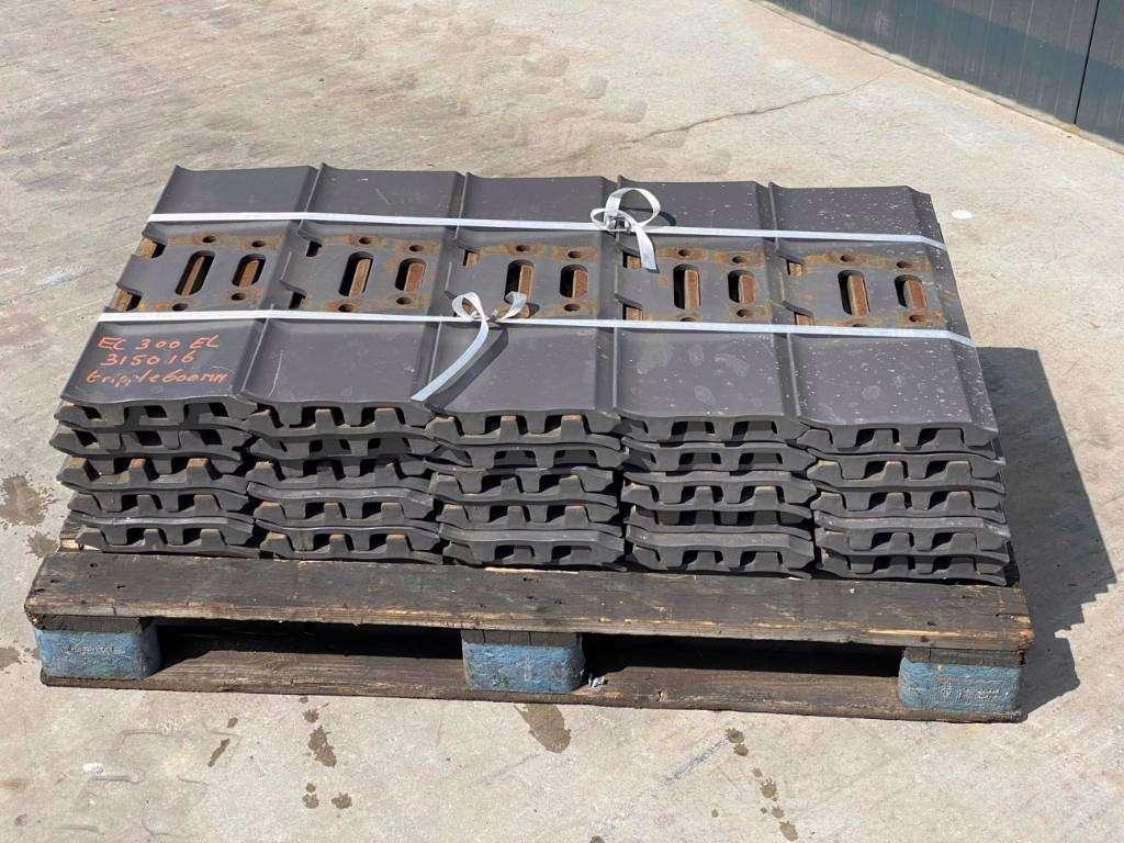 Undercarriage for Case CX290 / CX300 Shoes/Pads Photo 4