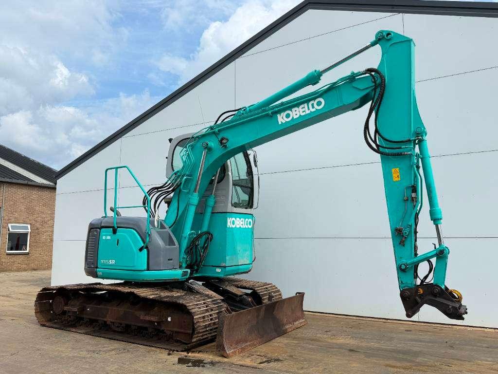 Kobelco SK135SRLC-1E - Extra High Cabin / Hammer Lines Photo 7