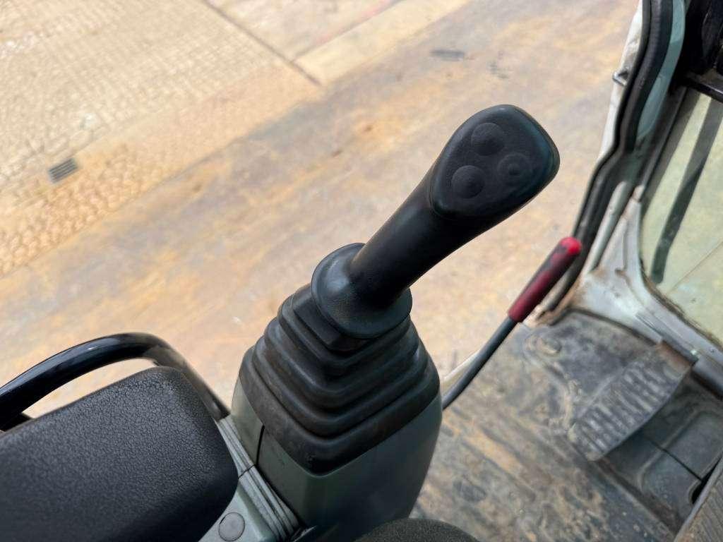 Kobelco SK135SRLC-1E - Extra High Cabin / Hammer Lines Photo 9