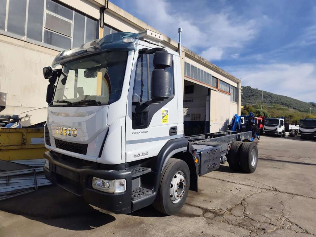 Iveco EUROCARGO 160-250 Photo 14