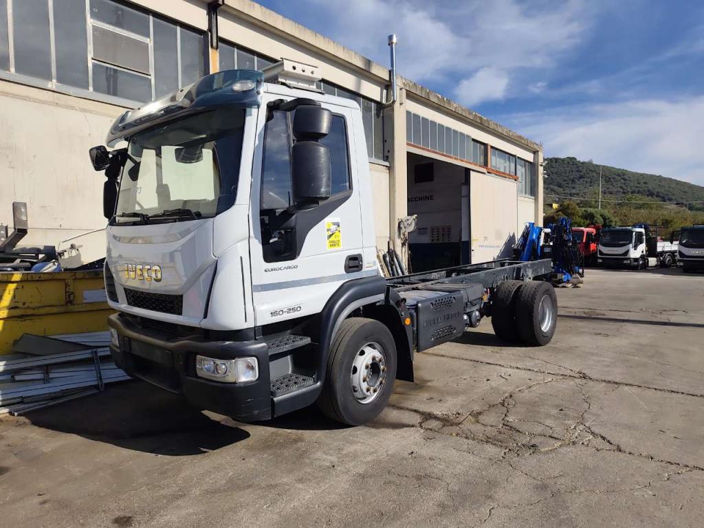 Iveco EUROCARGO 160-250 Photo 17