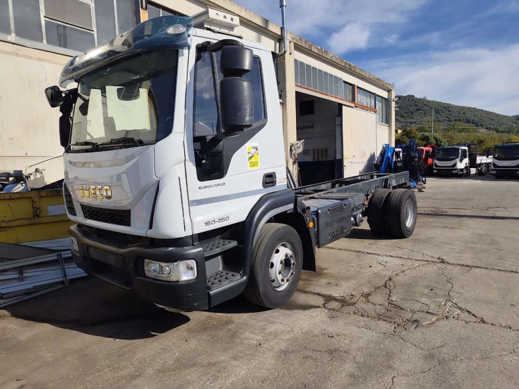 Iveco EUROCARGO 160-250 Photo 4